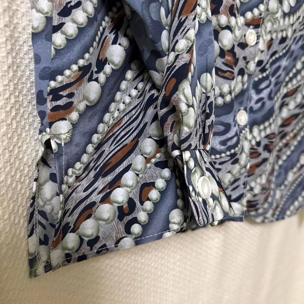 24K Fits Like Gold Pearl & Animal Chain Print Blouse Blue Brown Button Up 8P - Picture 4 of 6